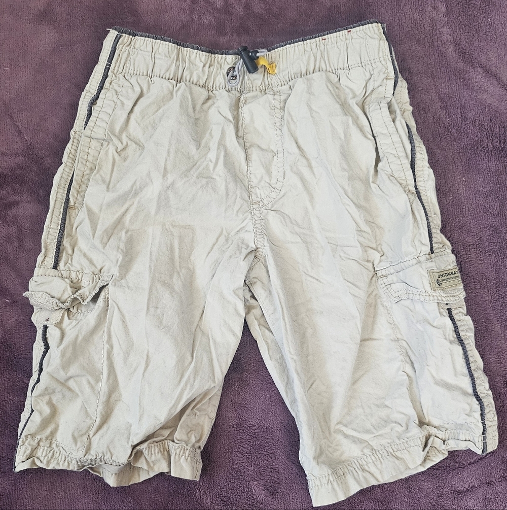 Unionbay boys size 8 cargo shorts,  used.
